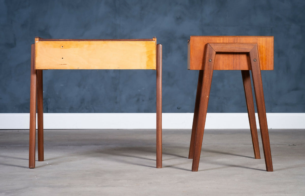 Ølholm Møbelfabrik – Natborde i teak med korktop, 1960’erne (sæt af 2)