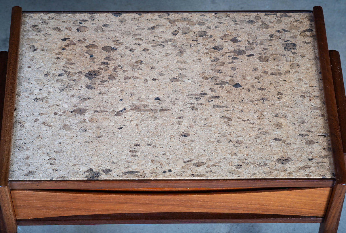 Ølholm Møbelfabrik – Natborde i teak med korktop, 1960’erne (sæt af 2)