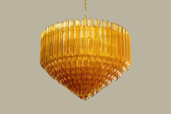 Murano-lamper er kendt verden over for deres unikke skønhed, raffinerede håndværk og historiske betydning.