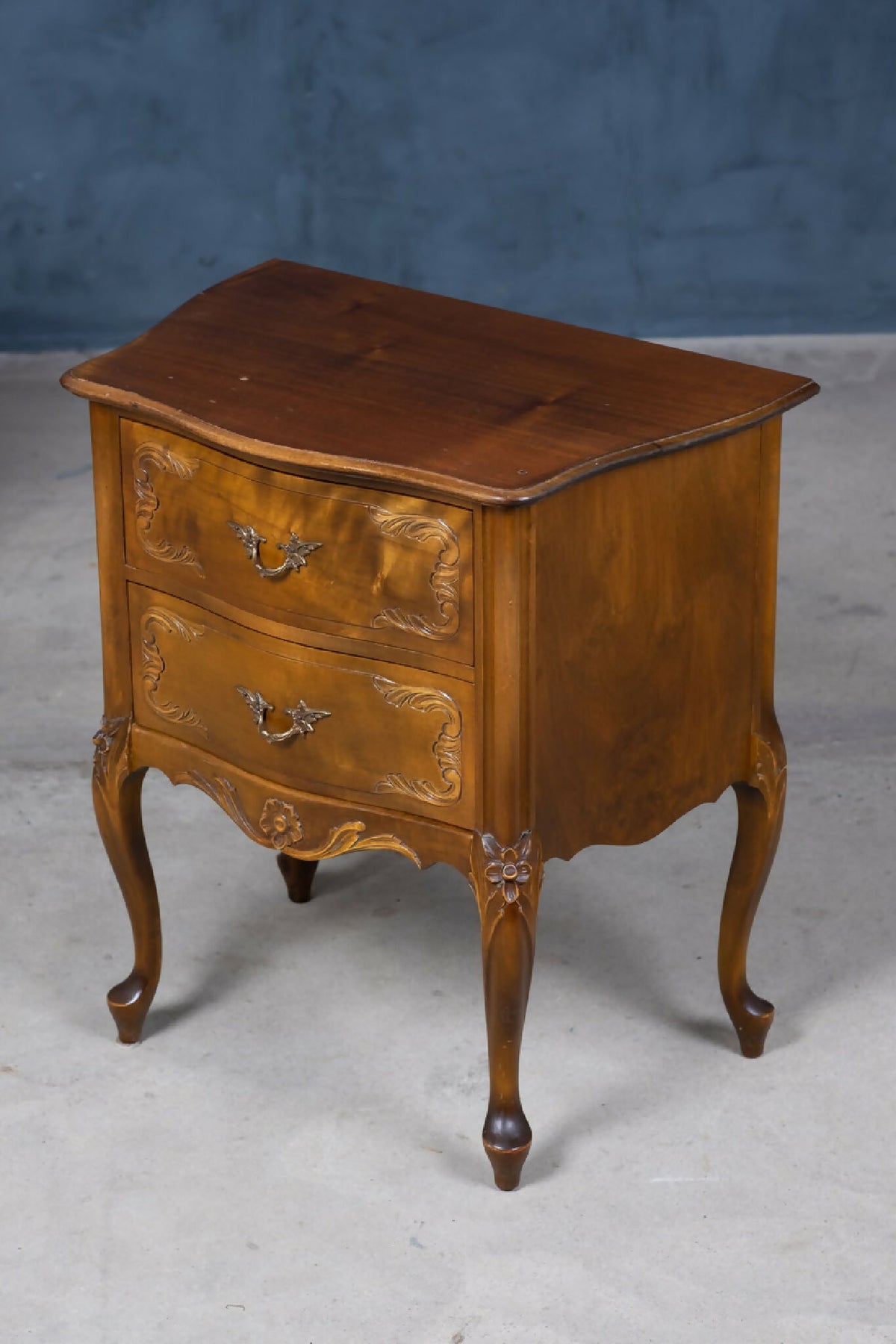 Sengeborde i Louis XV-stil, fransk design