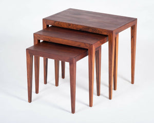 Severin Hansen – Sæt med 3 indskudsborde i palisander, produceret af Haslev Møbelsnedkeri