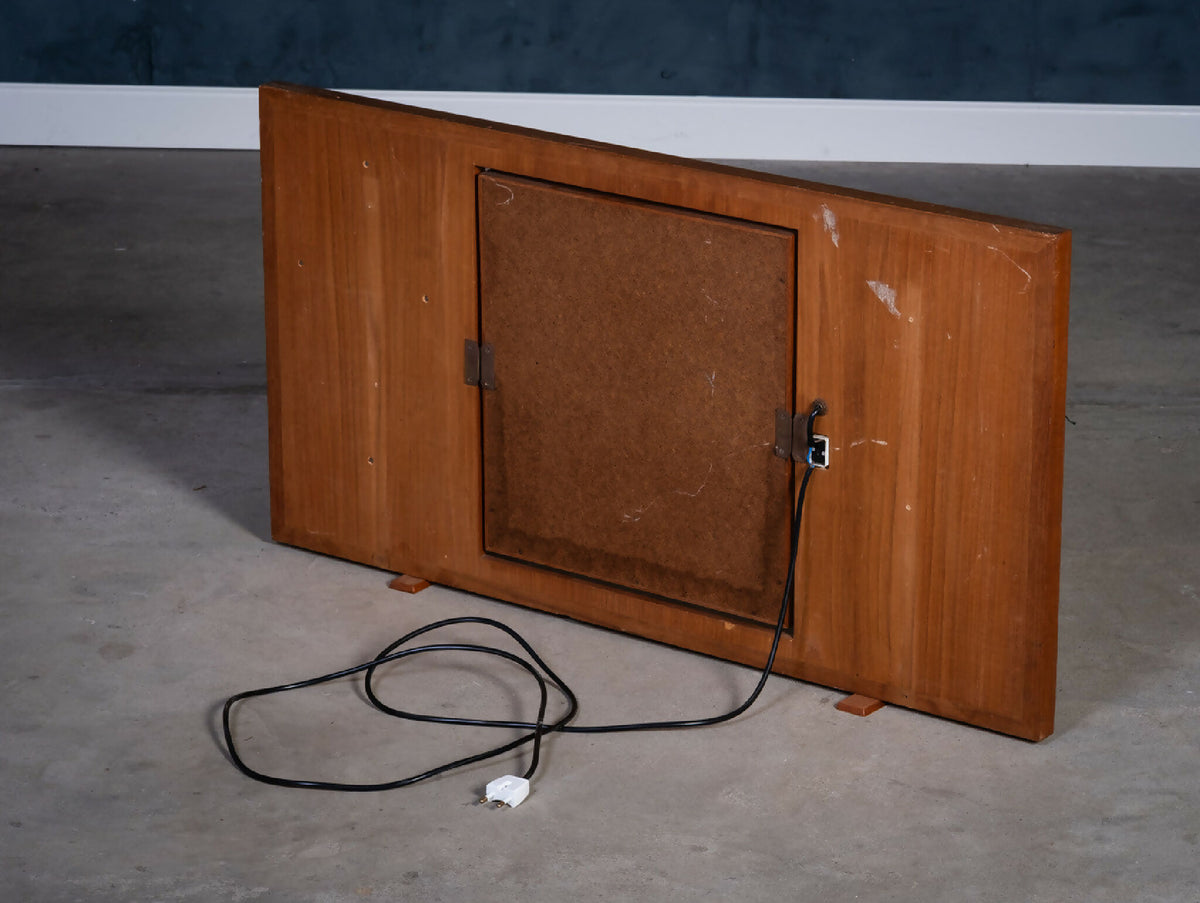 Fritstående spejl i teak med lampe, 1960’erne
