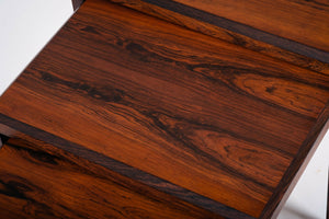 Johannes Andersen – Sæt med 3 indskudsborde i palisander, produceret af Silkeborg Møbelfabrik