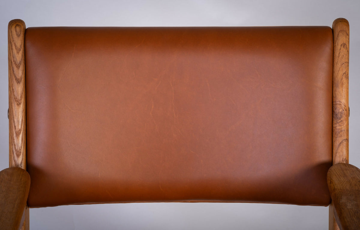 Arne Hovmand-Olsen – Sæt arkitektoniske armstole i eg og læder, dansk design