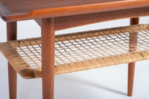 Holger Georg Jensen – Sidebord i teak med flet­hylde, dansk design