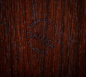 Poul Hundevad – Serveringsbord i palisander med bakke, produceret af Vamdrup Møbelfabrik