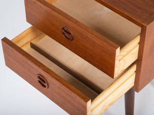 Natbord i teak med 2 skuffer, dansk design