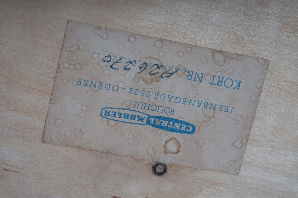 Skammel i palisander med sort lædersæde, dansk design