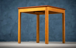 Sidebord i teak og eg, dansk design