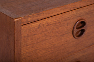 Natbord i teak med 2 skuffer, dansk design