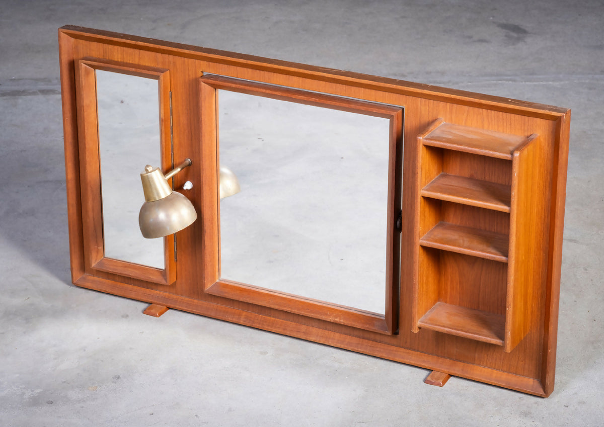 Fritstående spejl i teak med lampe, 1960’erne