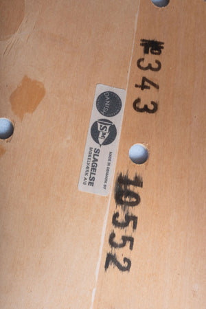 Knud Færch – Model 343 armstol i palisander med sort anilinlæder, produceret af Slagelse Møbelfabrik, dansk design