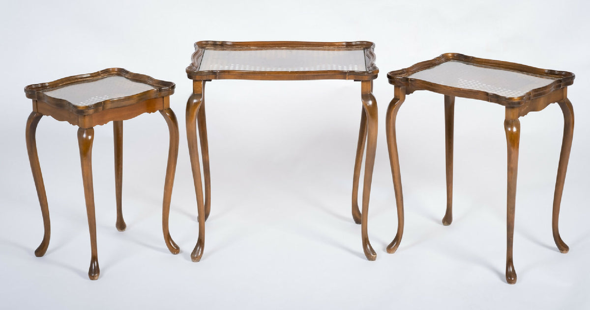 Jason Møbler – Sæt med 3 indskudsborde i glas og flet, dansk design