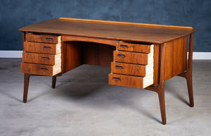 Svend Åge Madsen – Skrivebord i palisander for H.P. Hansen, 1960’erne