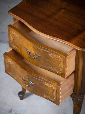 Sengeborde i Louis XV-stil, fransk design