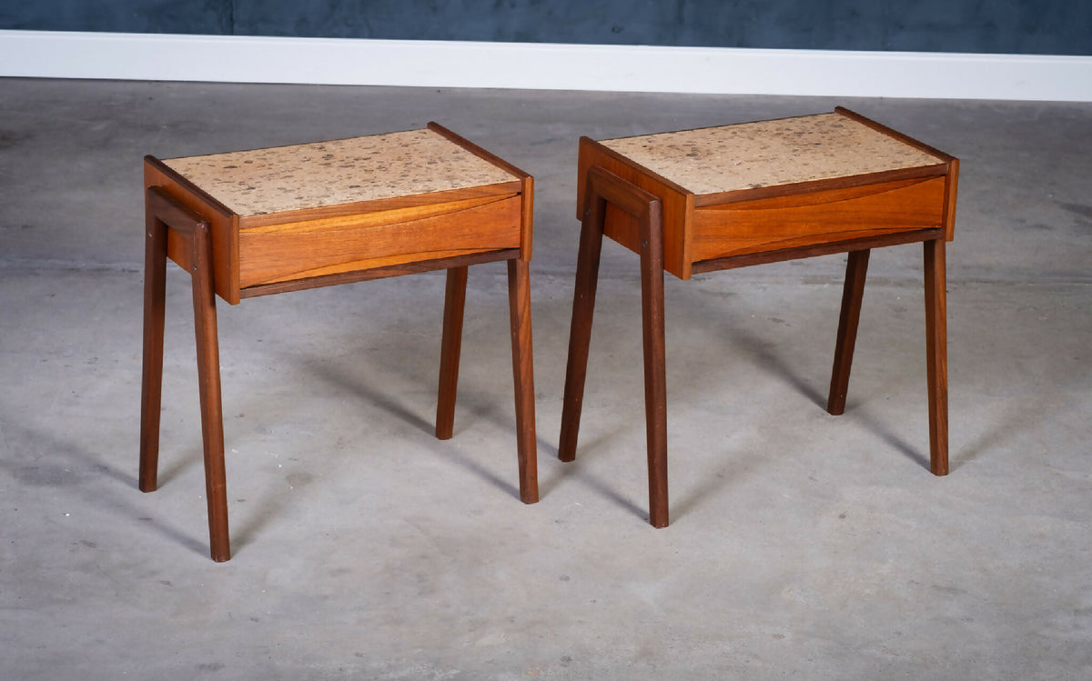 Ølholm Møbelfabrik – Natborde i teak med korktop, 1960’erne (sæt af 2)