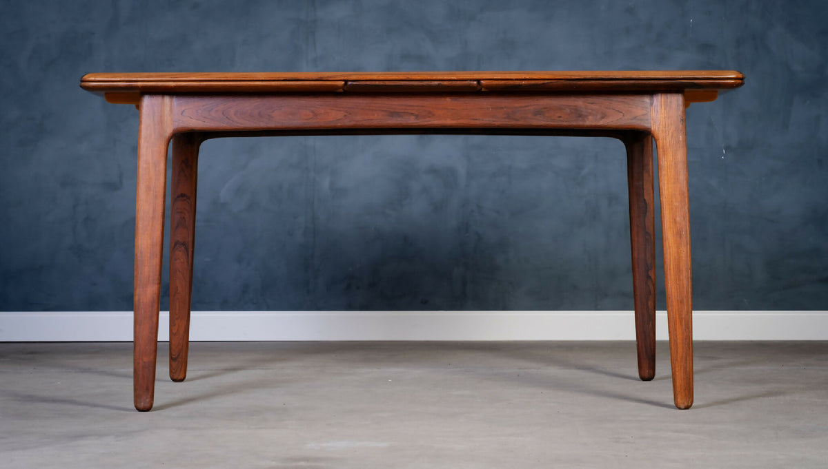 Svend Åge Madsen – Spisebord i palisander, dansk design