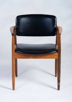 Lænestol i palisander med sort læder, dansk design