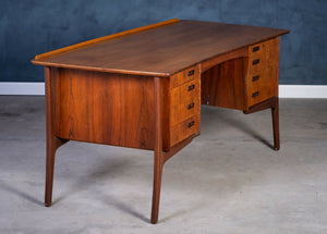 Svend Åge Madsen – Skrivebord i palisander for H.P. Hansen, 1960’erne