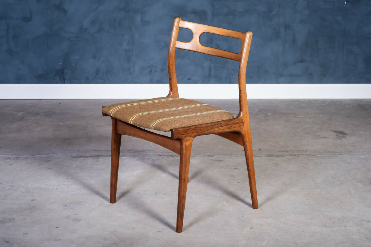 Johannes Andersen – Model 138 spisestuestole i palisander, produceret af Uldum Møbelfabrik, dansk design