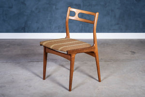 Johannes Andersen – Model 138 spisestuestole i palisander, produceret af Uldum Møbelfabrik, dansk design