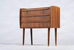 Kommode i palisander med tre skuffer, dansk design