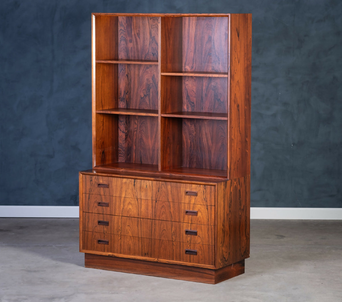 Poul Hundevad – Reol i palisander med skuffer