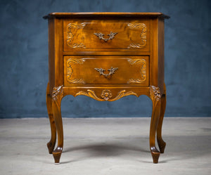 Sengeborde i Louis XV-stil, fransk design