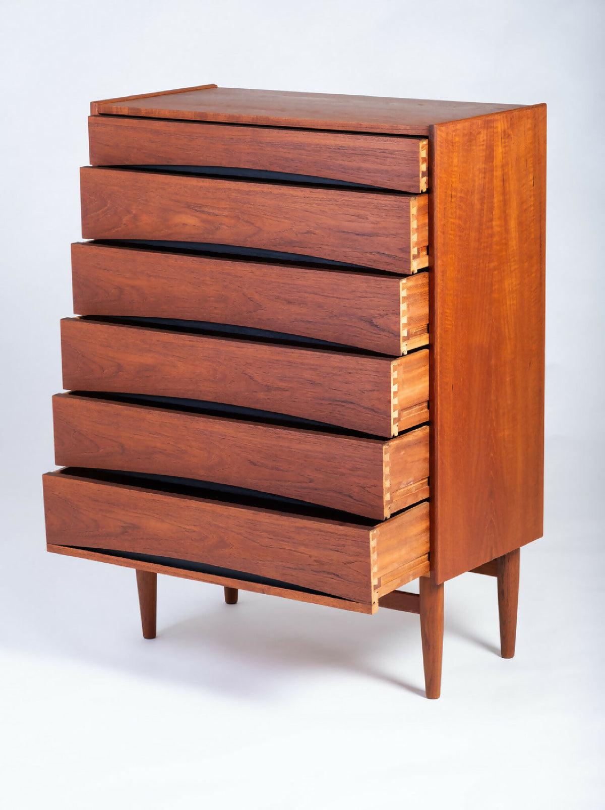 Kommode i teak med 6 skuffer, i stil med Arne Vodder, dansk design