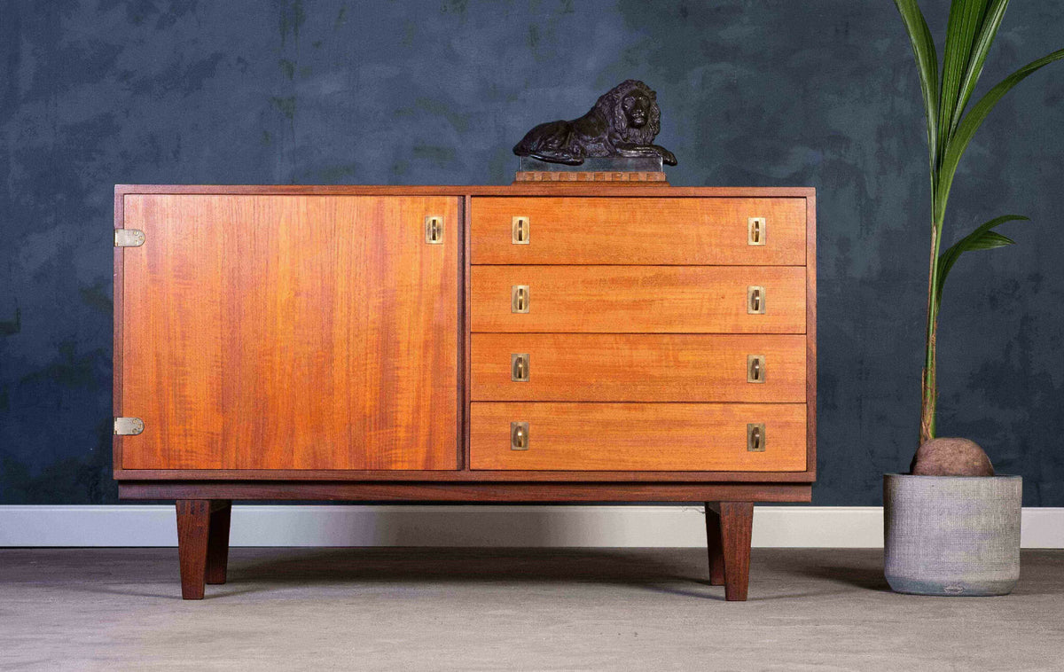 Peter Løvig teak skænk med messing