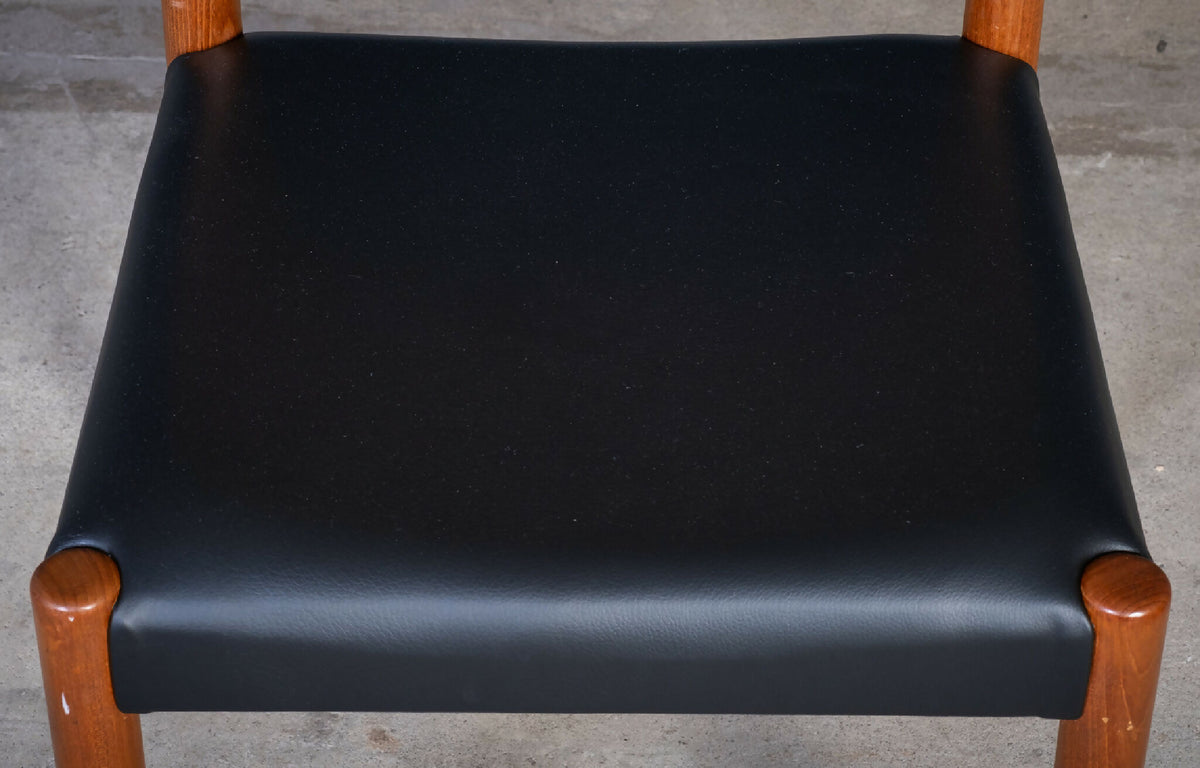 Knud Færch – Model 343 armstol i palisander med sort anilinlæder, produceret af Slagelse Møbelfabrik, dansk design
