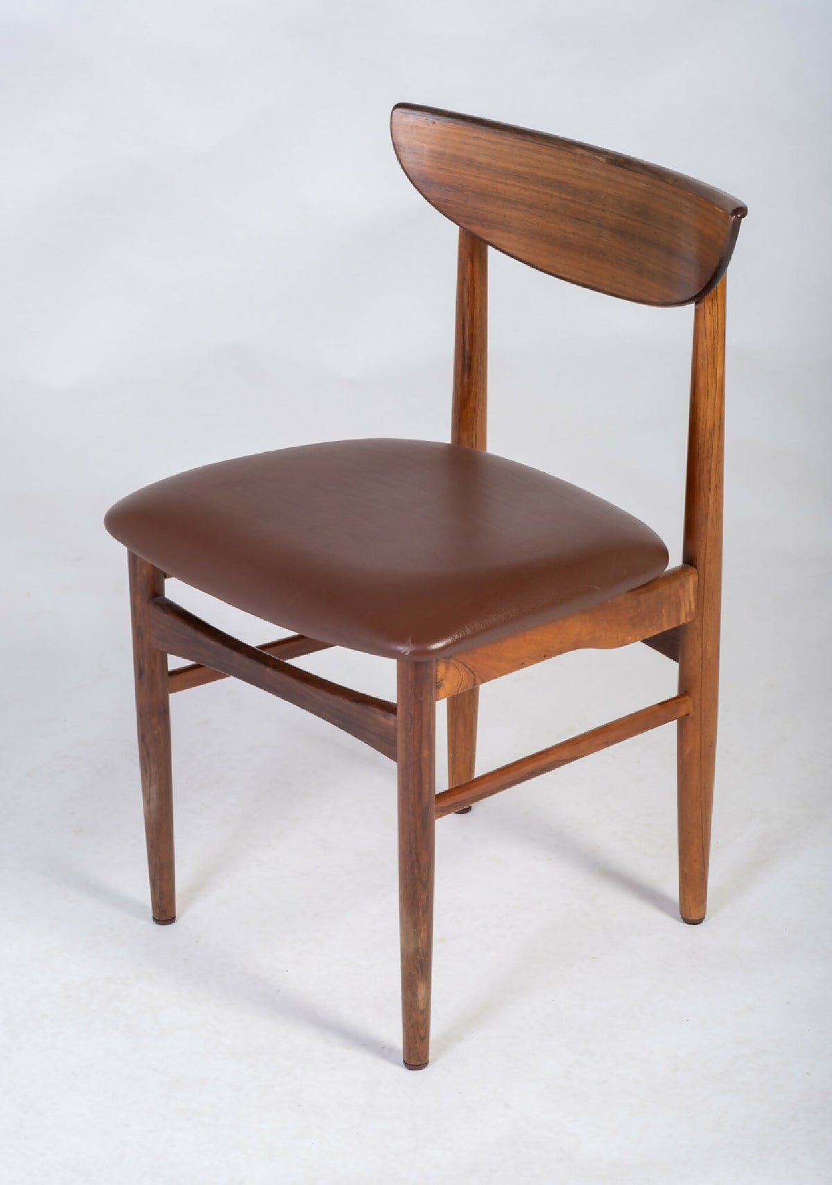 E. W. Bach – Spisebordsstole i palisander, produceret af Skovby Møbelfabrik