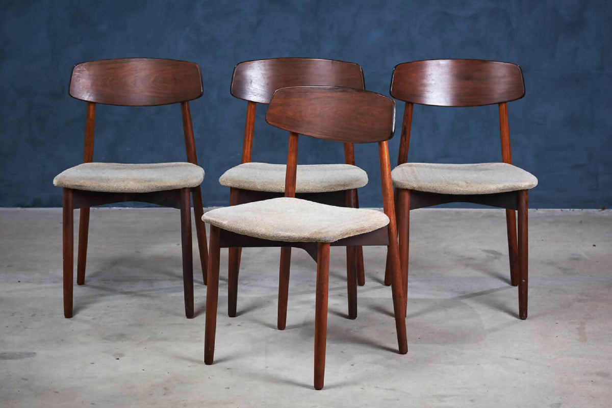 Harry Østergaard – Sæt med 4 spisebordsstole i palisander, produceret af Randers Møbelfabrik