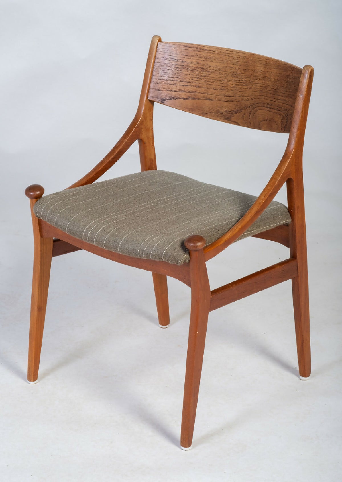 Vestervig Eriksen – Spisebordsstole i teak, produceret af Brdr. Tromborg