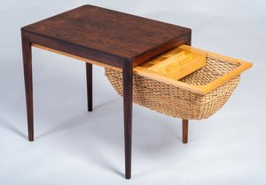 Severin Hansen – Sybord i palisander, produceret af Haslev Møbelsnedkeri