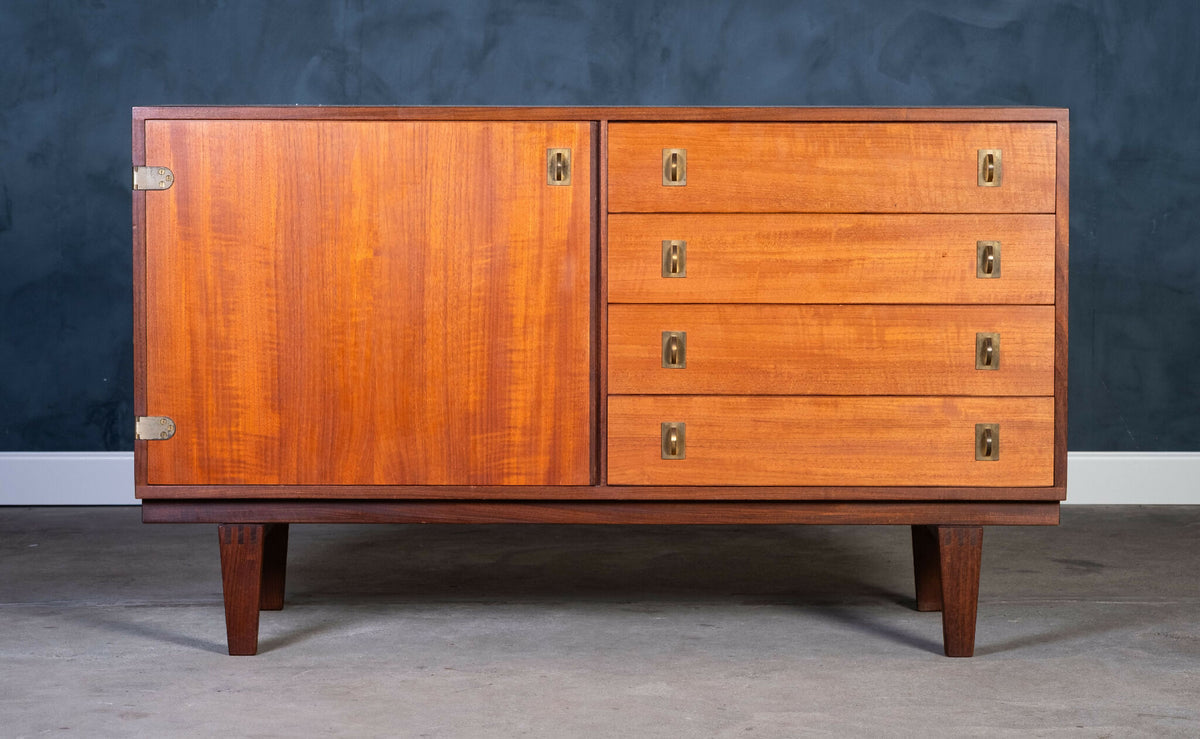 Peter Løvig teak skænk med messing