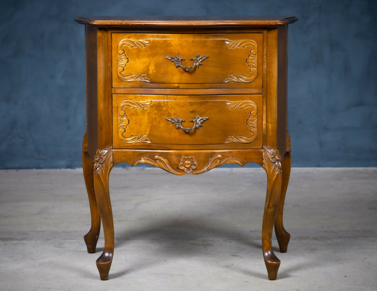 Sengeborde i Louis XV-stil, fransk design