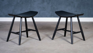 Ejvind A. Johansson – Model J36 skamler i sortlakeret træ, produceret af FDB Møbler, dansk design