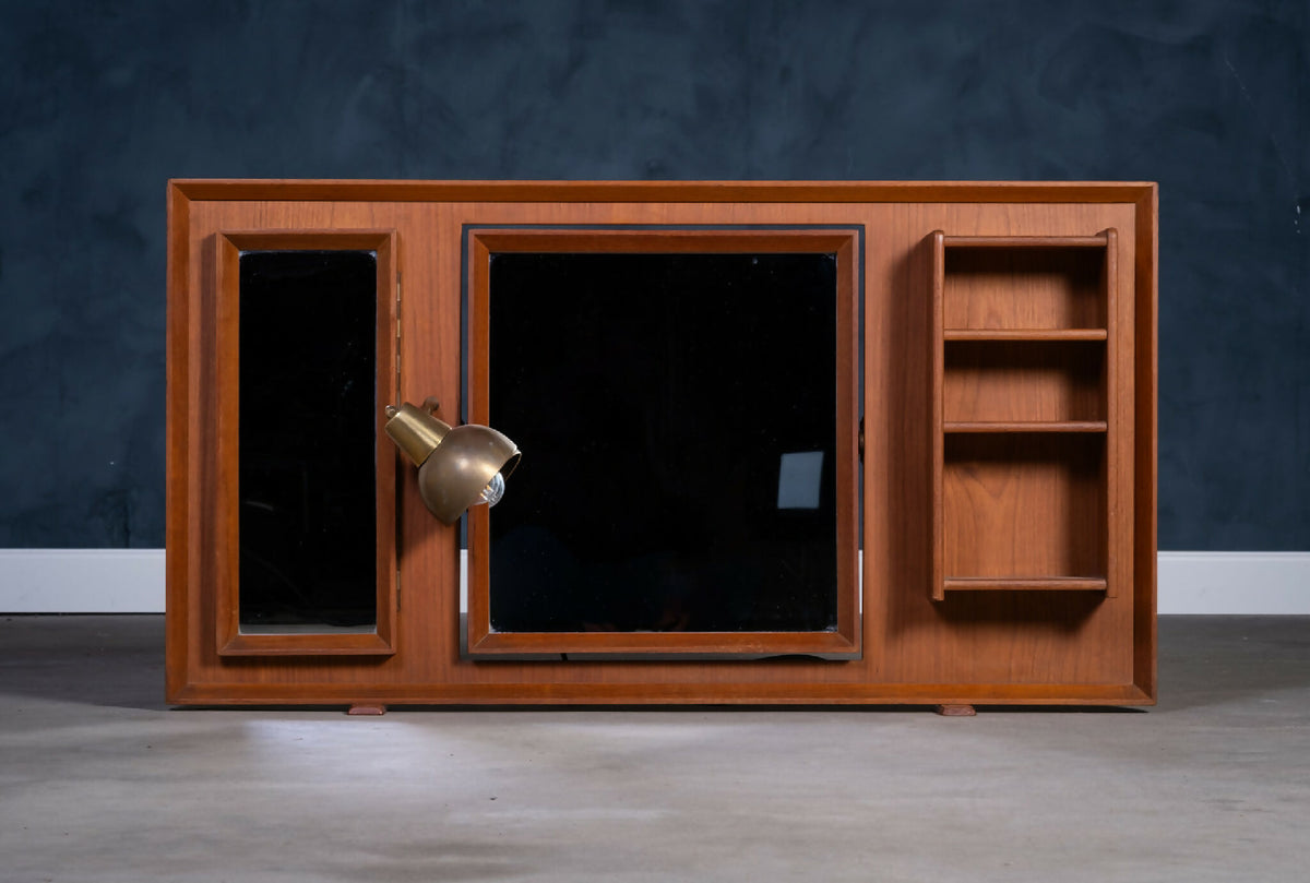 Fritstående spejl i teak med lampe, 1960’erne