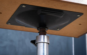 Drejestol i teak med sort lædersæde, dansk design