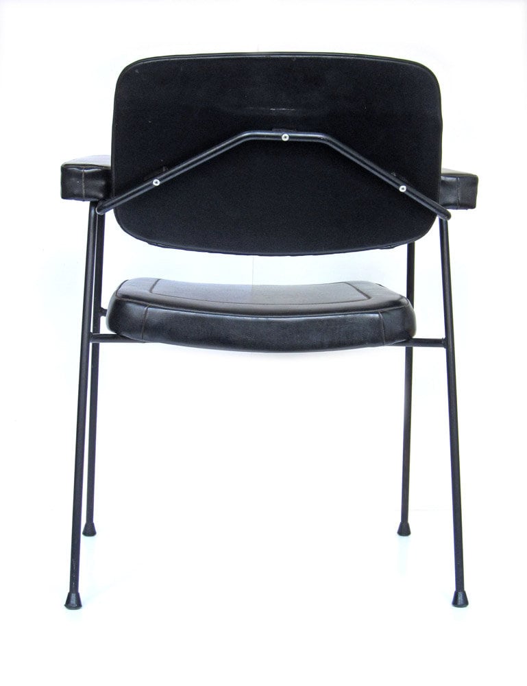 Pierre Paulin – CM197 Moulin armstol, produceret af Thonet