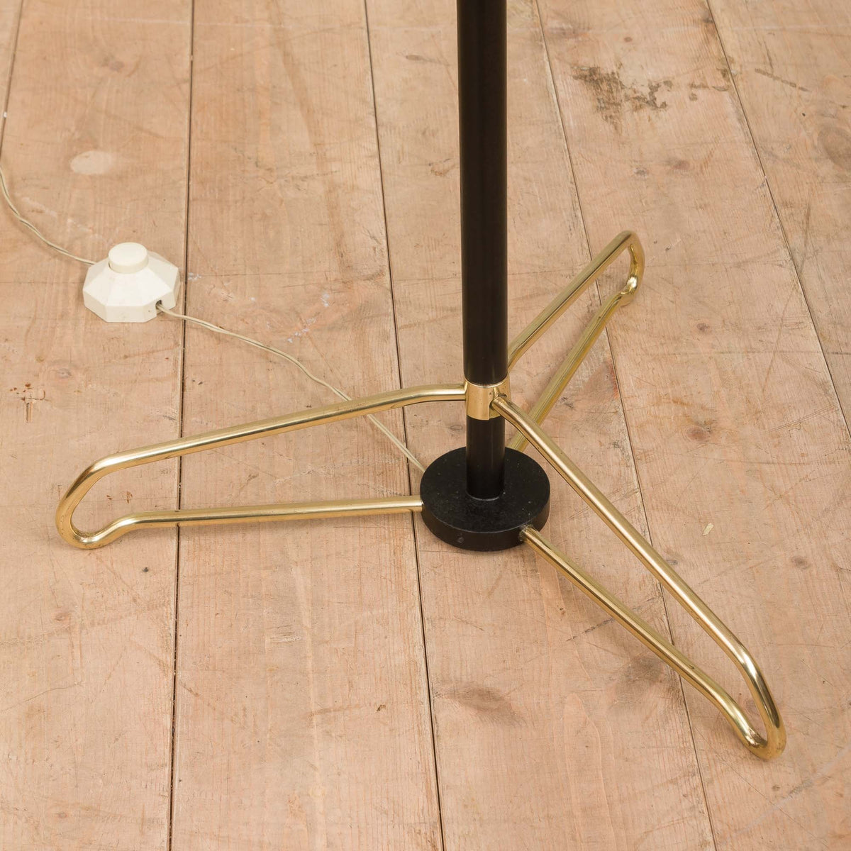 Stilnovo – Gulvlampe med opalglasskærm, italiensk design, 1960’erne