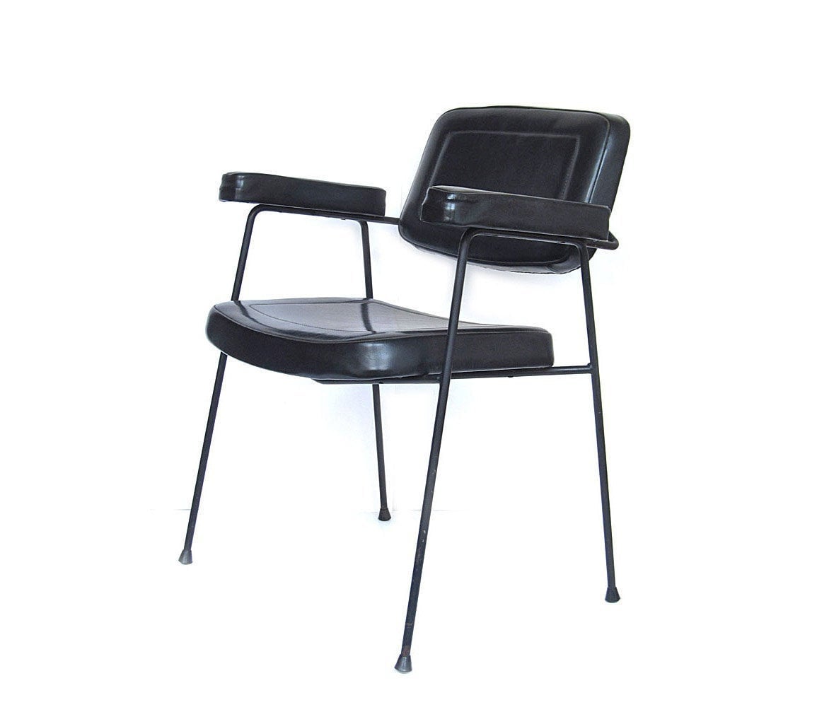 Pierre Paulin – CM197 Moulin armstol, produceret af Thonet