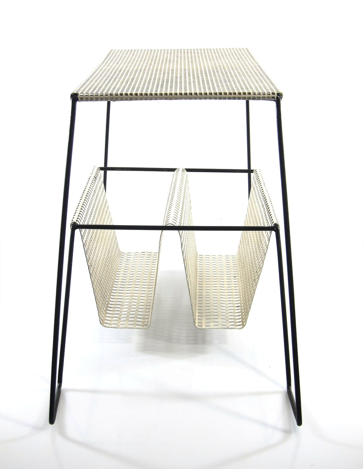 Sofabord med magasinholder i sort og hvid, Mathieu Mategot-stil