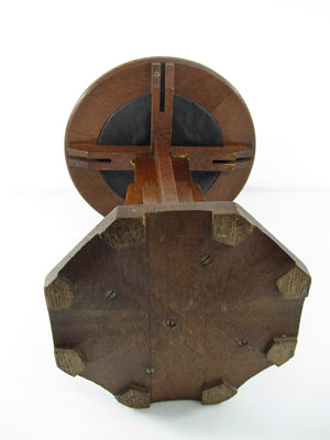 Skammel i eg, europæisk Art Deco, ca. 1900–1930