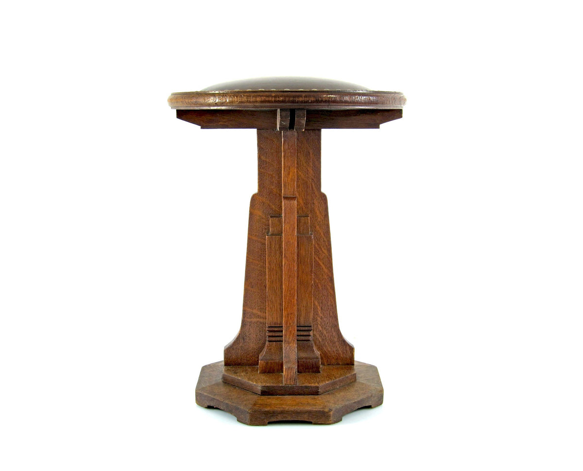 Skammel i eg, europæisk Art Deco, ca. 1900–1930