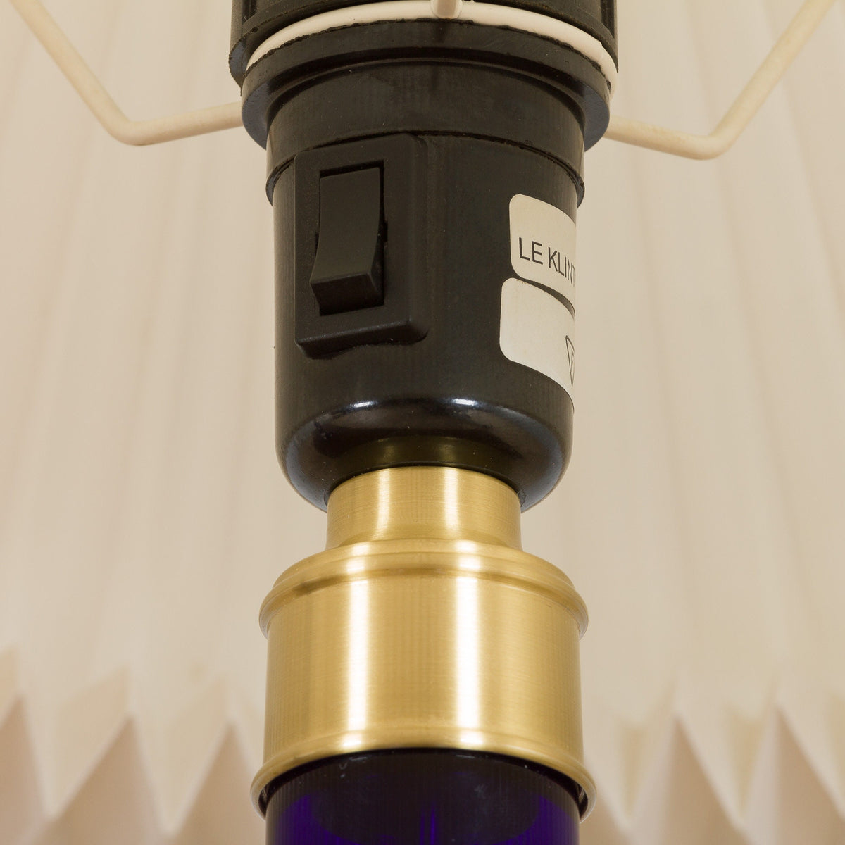 Le Klint – Par mørkeblå bordlamper af Holmegaard