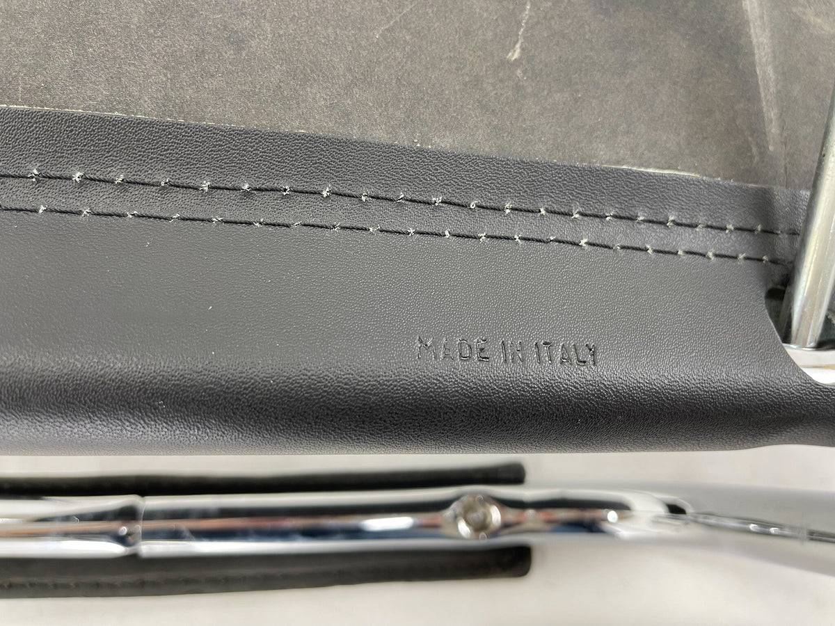 Mart Stam – 2 cantilever-stole i læder og krom, 1970'erne