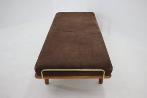 Hans J. Wegner – 1950'ernes Daybed Model GE19 af GETAMA
