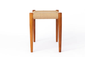 Niels O. Møller – Fodskammel, model 80A, teak – Pris pr. stk.